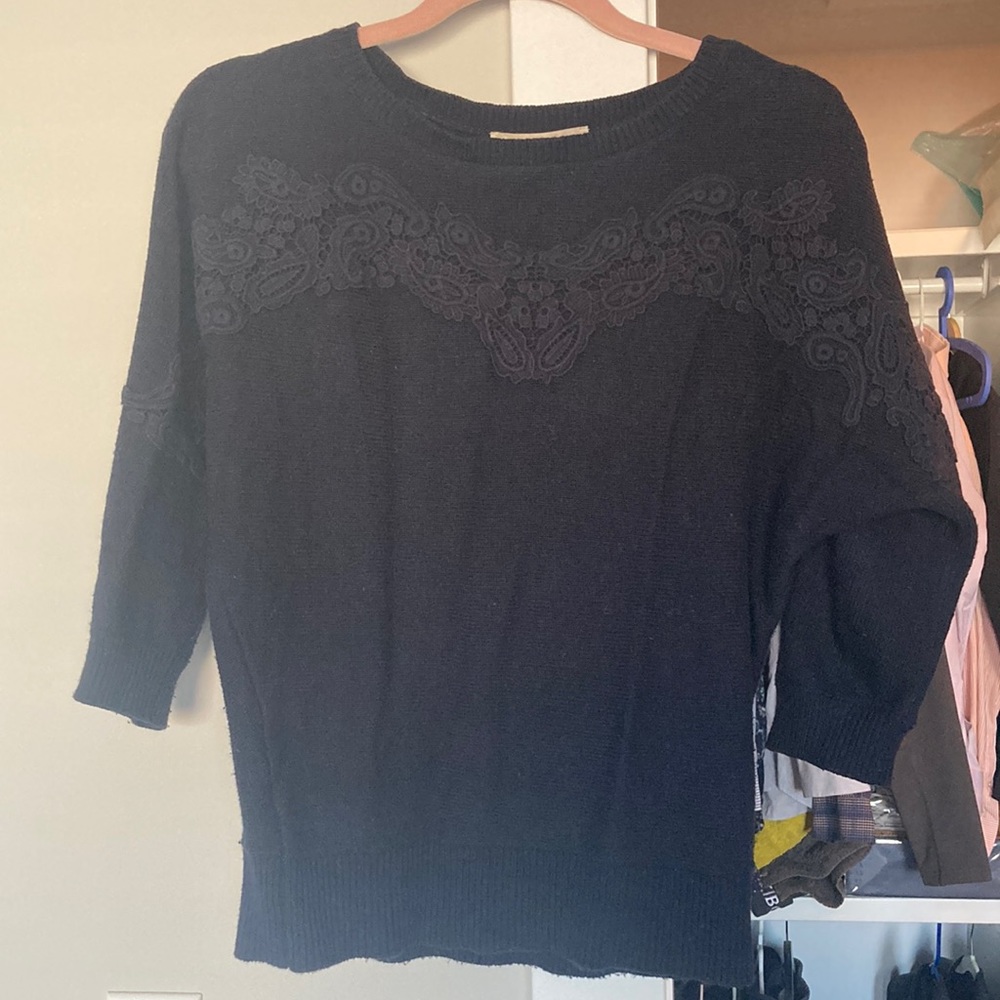 Ladies cropped sleeve sweater
